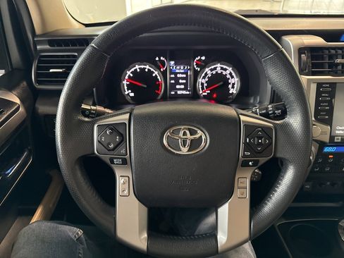 Used 2020 Toyota 4Runner Limited image 25