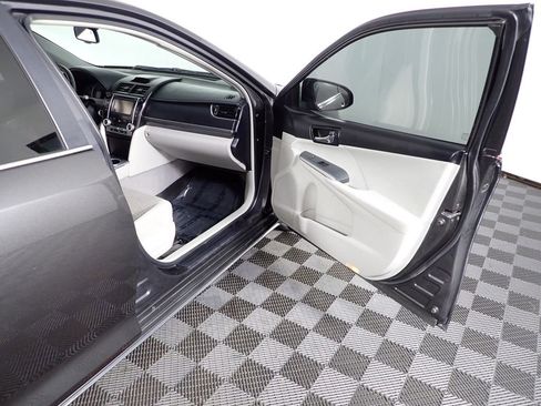 Used 2012 Toyota Camry XLE FWD image 42