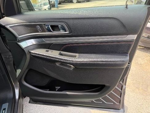 Used 2016 Ford Explorer Sport w/ Equipment Group 401A image 40