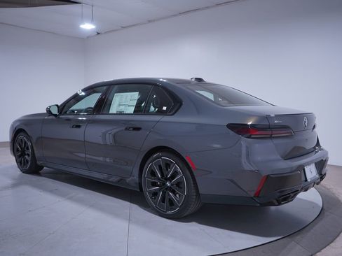 New 2026 BMW 760i xDrive w/ Executive Package image 3