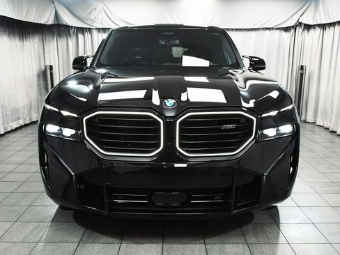 Used 2025 BMW XM image 2