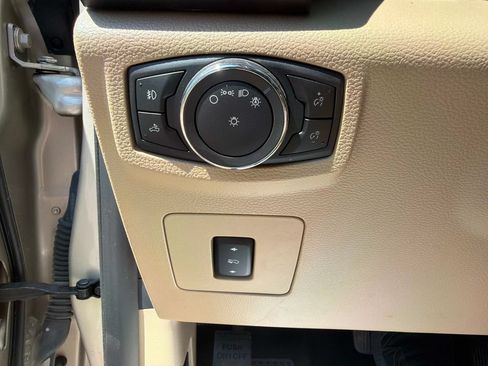 Used 2017 Ford F150 XLT w/ Equipment Group 302A Luxury AWD/4WD image 31