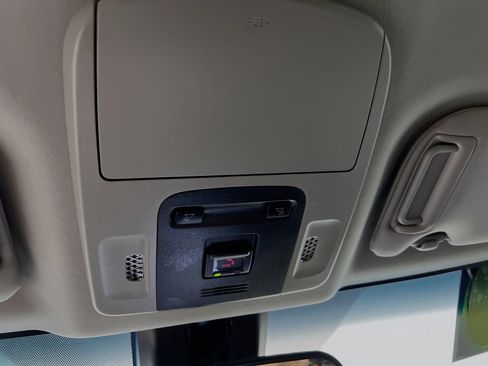 Used 2020 Toyota Camry LE image 21