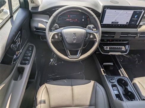 New 2024 Lincoln Corsair Reserve w/ Equipment Group 201A image 32