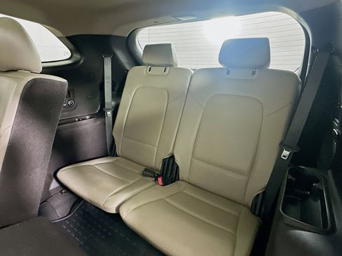 Used 2015 Hyundai Santa Fe GLS w/ Option Group 03 FWD image 28