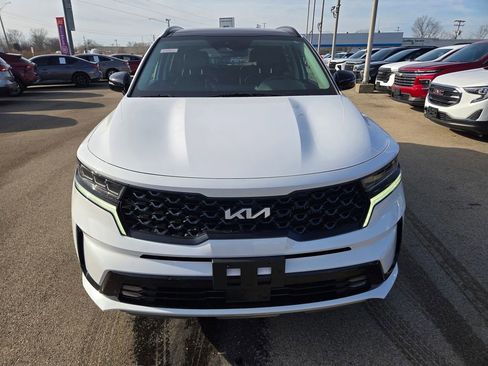 Used 2023 Kia Sorento SX AWD/4WD image 2