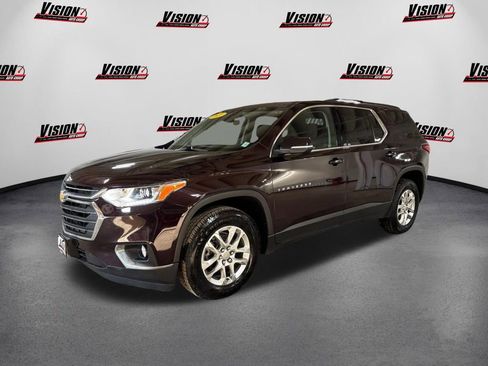 Used 2021 Chevrolet Traverse LT image 1
