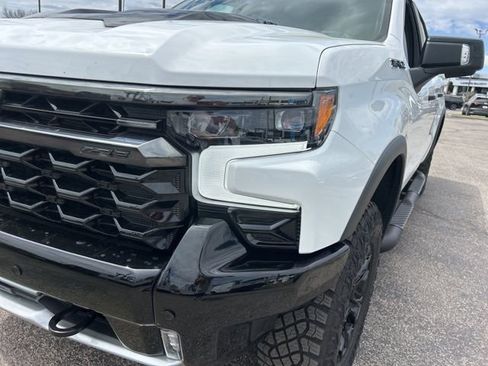 Used 2025 Chevrolet Silverado 1500 ZR2 w/ Technology Package AWD/4WD image 9