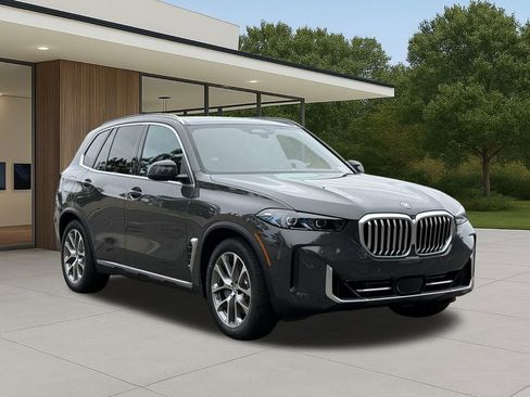 New 2026 BMW X5 xDrive50e w/ Executive Package image 4