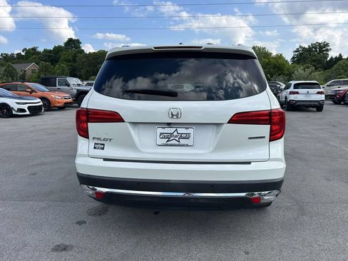 Used 2017 Honda Pilot Touring image 4