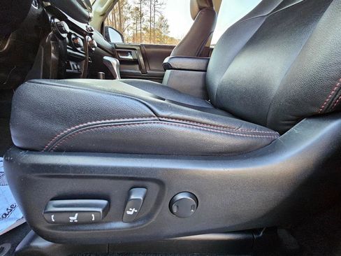 Used 2021 Toyota 4Runner TRD Off-Road Premium image 26