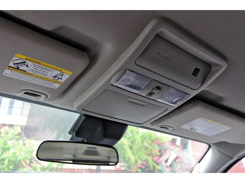Used 2025 Nissan Frontier SV RWD image 25