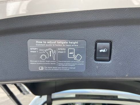 Used 2022 INFINITI QX50 Luxe AWD/4WD image 16