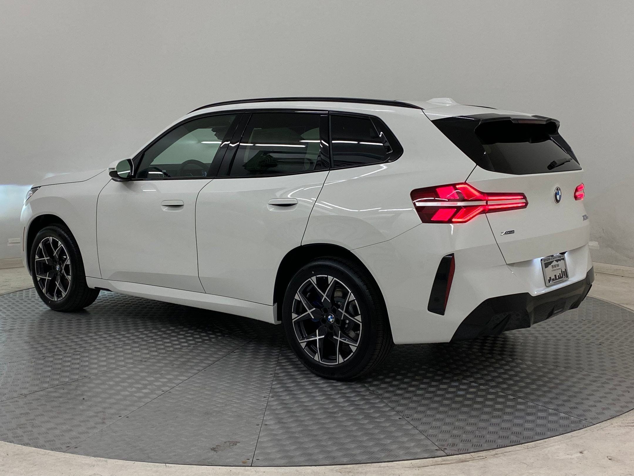 Used 2026 BMW X3 xDrive30i AWD/4WD image 3