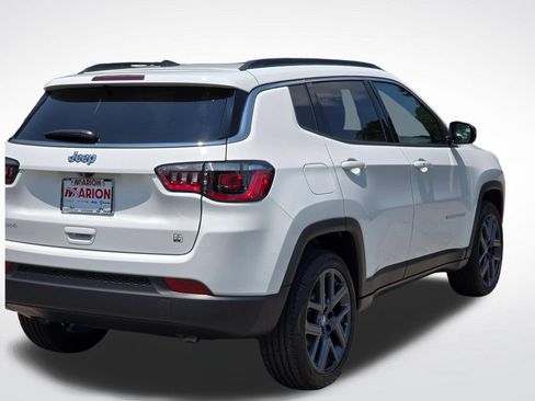 New 2026 Jeep Compass Latitude AWD/4WD image 40