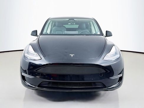 Used 2021 Tesla Model Y Long Range AWD/4WD image 2