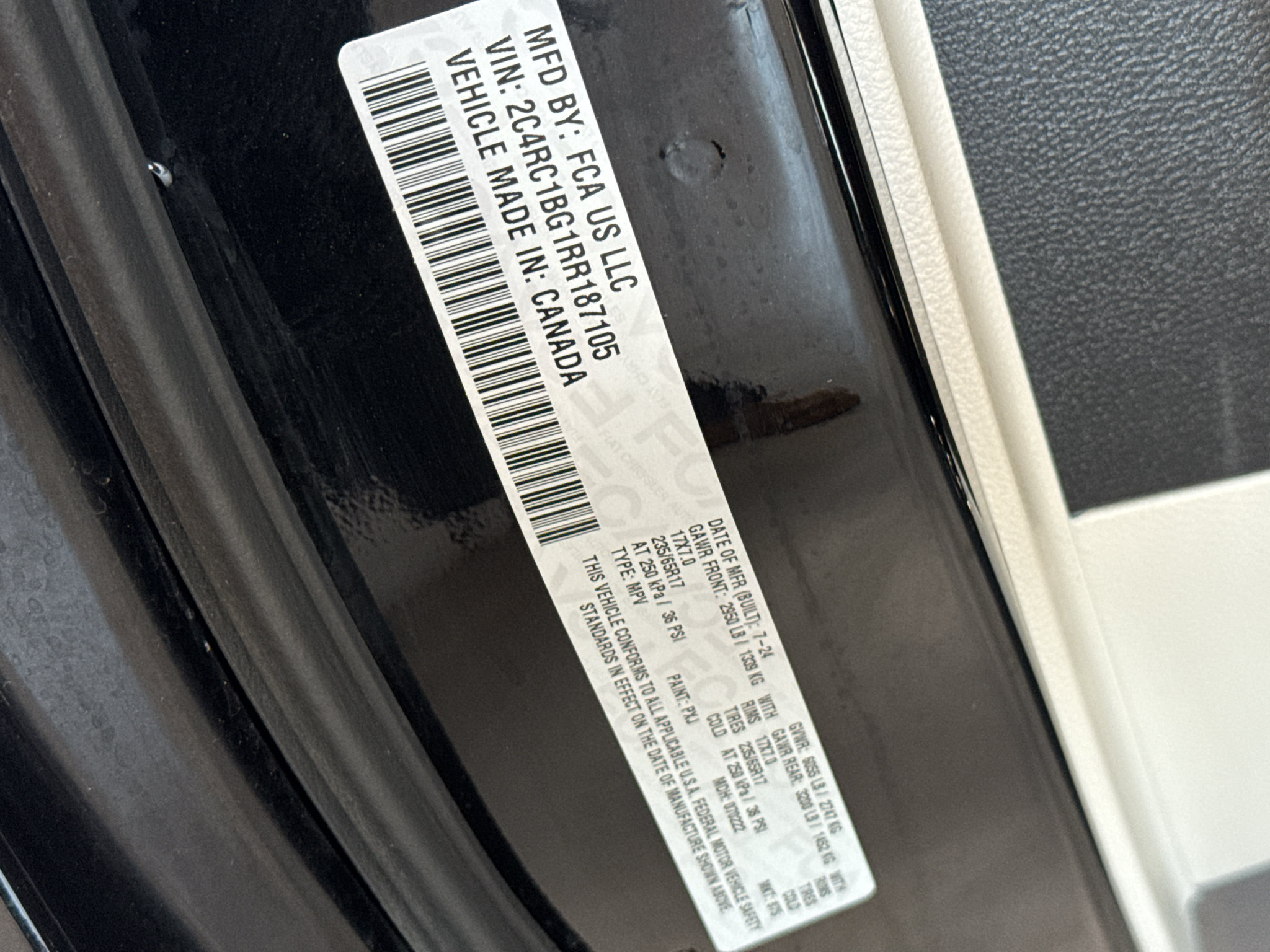 Used 2024 Chrysler Pacifica Touring-L FWD image 39