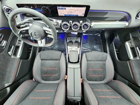 New 2026 Mercedes-Benz GLB 35 AMG 4MATIC image 24