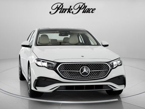 New 2026 Mercedes-Benz E 450 4MATIC Sedan image 35