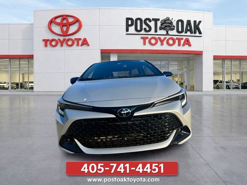 Used 2026 Toyota Corolla SE FWD image 12