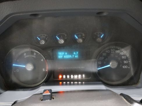 Used 2016 Ford F550 2WD Regular Cab Super Duty image 17