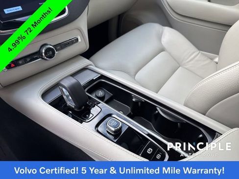 Certified 2025 Volvo XC90 B5 Core w/ Protection Package Premier image 15