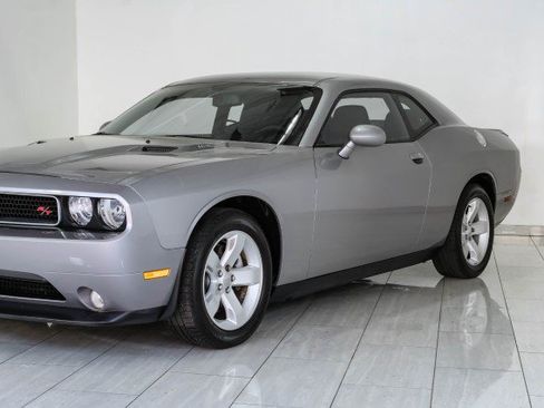 Used 2013 Dodge Challenger R/T RWD image 38
