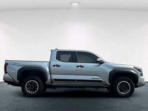 Used 2024 Toyota Tacoma TRD Off-Road AWD/4WD image 6