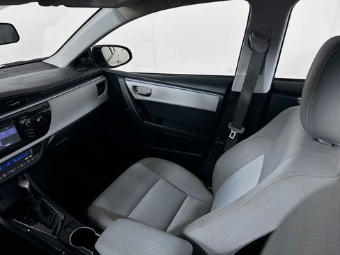 Used 2016 Toyota Corolla LE FWD image 19
