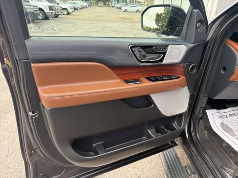 Used 2024 Lincoln Navigator L Reserve AWD/4WD image 33