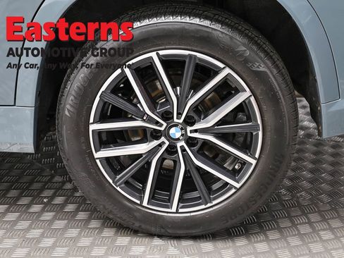 Used 2024 BMW X1 xDrive28i w/ M Sport Package AWD/4WD image 8