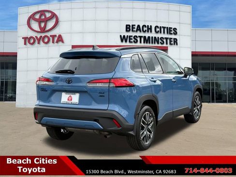Used 2026 Toyota Corolla Cross XLE image 12