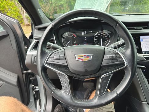 Used 2023 Cadillac XT5 Premium Luxury FWD image 18