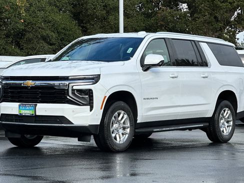 New 2026 Chevrolet Suburban LS RWD image 7