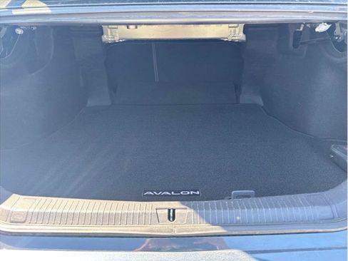 Used 2020 Toyota Avalon XLE w/ Moonroof Package FWD image 11