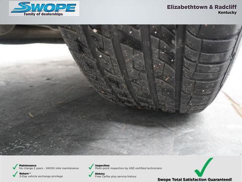 Used 2024 Chrysler Pacifica Touring-L FWD image 29