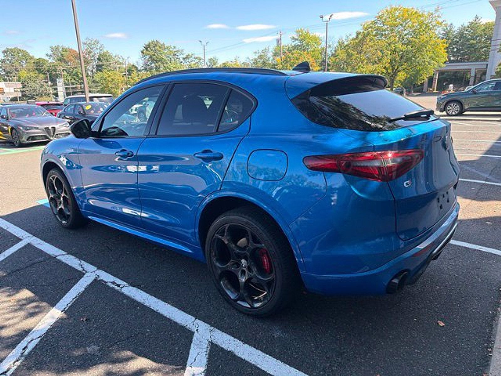 Used 2023 Alfa Romeo Stelvio Veloce AWD/4WD image 8