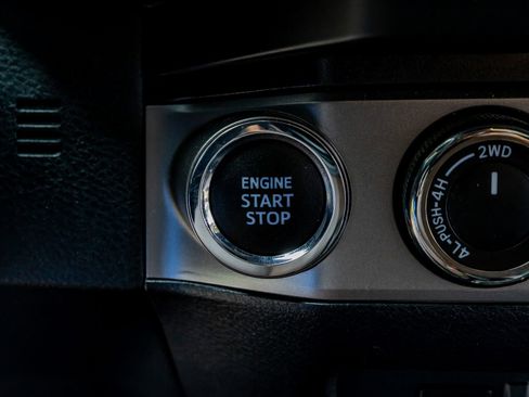 Used 2021 Toyota Tacoma Limited AWD/4WD image 22