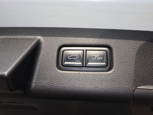 Used 2025 Kia Telluride S FWD image 21