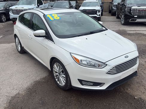 Used 2018 Ford Focus Titanium FWD image 2