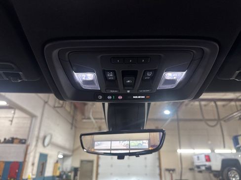 Used 2021 GMC Sierra 1500 AT4 w/ AT4 Value Package image 35