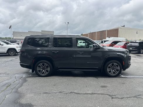 Used 2025 Jeep Wagoneer 2WD w/ Mopar Step-Up Package image 10