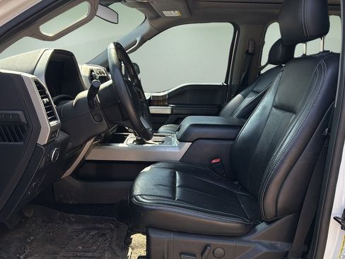 Used 2019 Ford F150 Lariat w/ Equipment Group 502A Luxury AWD/4WD image 11