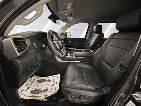 Used 2023 Toyota Tundra Limited AWD/4WD image 7