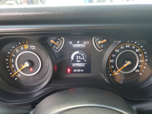 Used 2025 Jeep Gladiator Sport AWD/4WD image 17