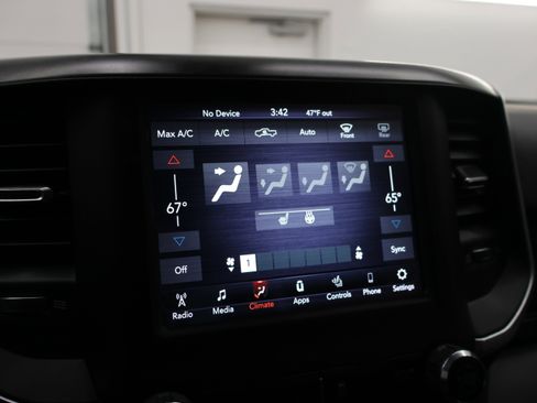 Used 2020 RAM 2500 Big Horn w/ Level 2 Equipment Group AWD/4WD image 57