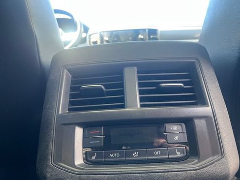 Used 2022 Volkswagen Atlas SEL Premium AWD/4WD image 21