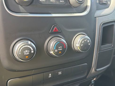 Used 2014 RAM 1500 Tradesman RWD image 27
