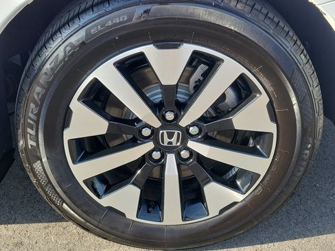 Used 2026 Honda Odyssey EX-L image 12