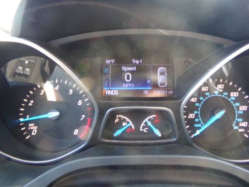 Used 2014 Ford Escape Titanium w/ Equipment Group 401A FWD image 9